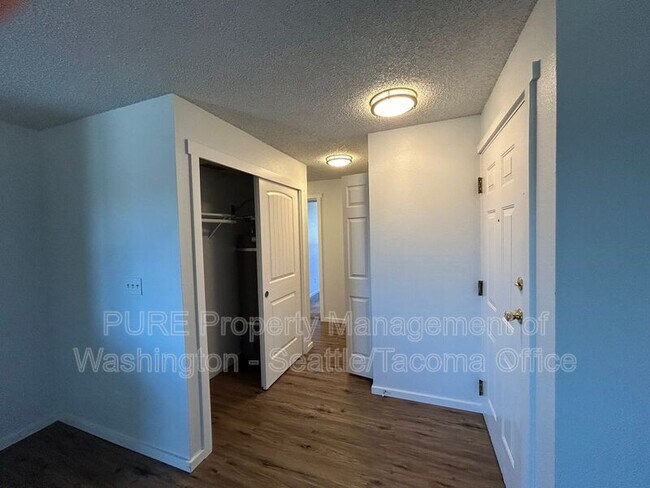 Building Photo - 6601 S 8th St