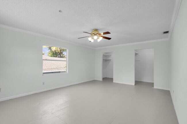 Building Photo - 8888 SE Colony St