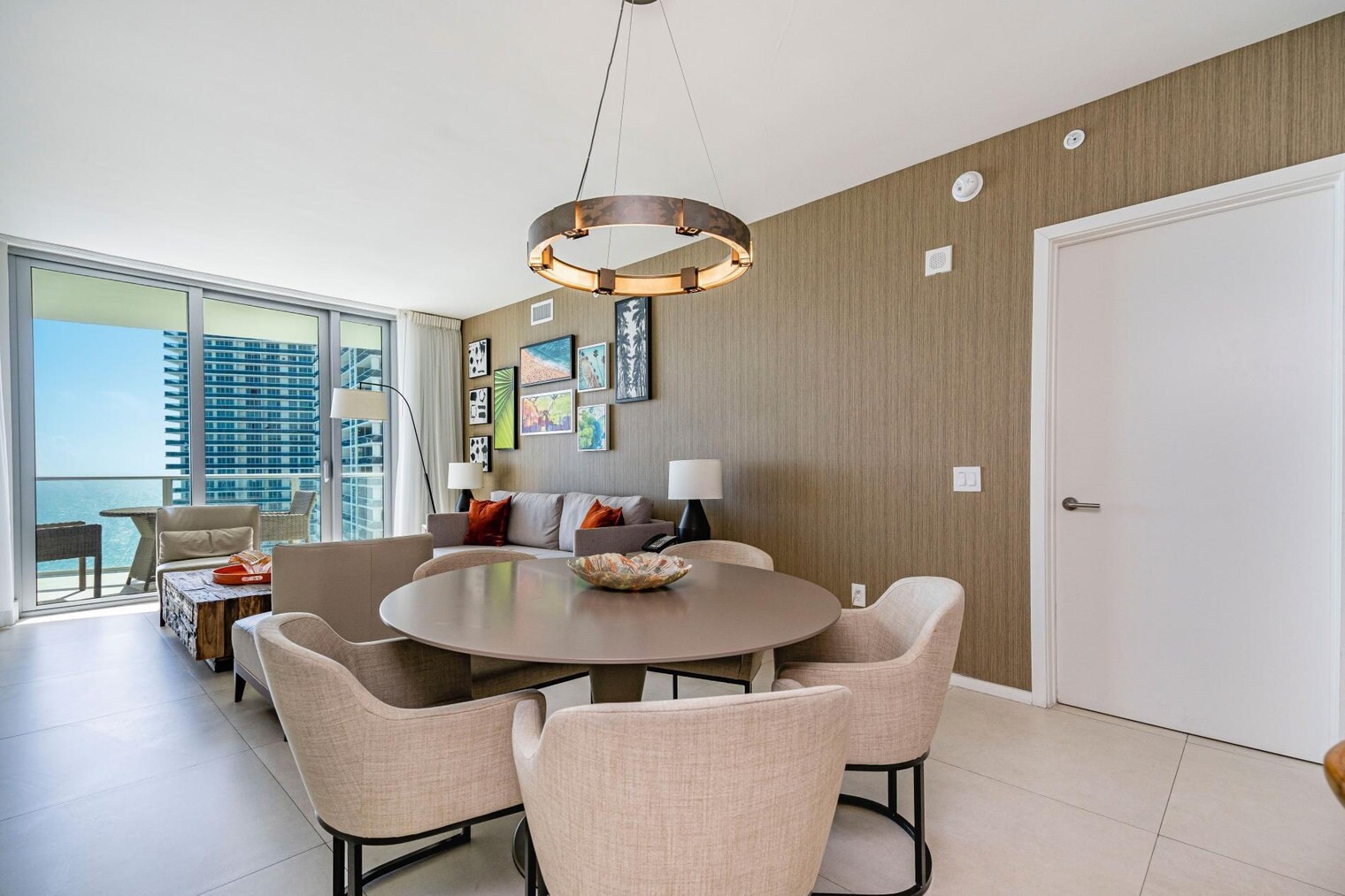 Building Photo - 4011 S Ocean Dr