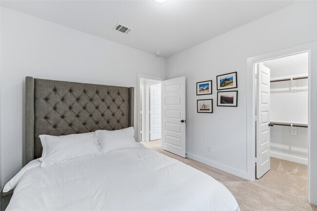 Building Photo - 3125 Stingray Cv Dr