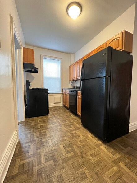 Building Photo - 45 Hopkins Avenue - Gyalsten Apartments