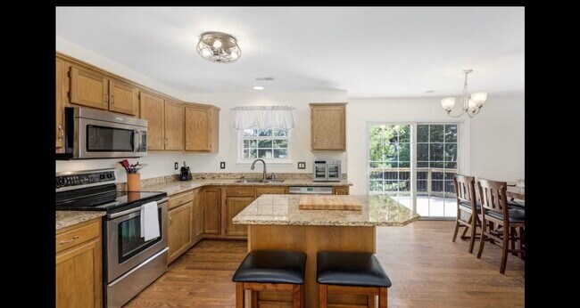 Building Photo - 205 Marcie Rush Ln