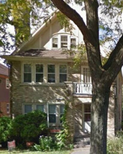 Building Photo - 3037 N. Downer Ave