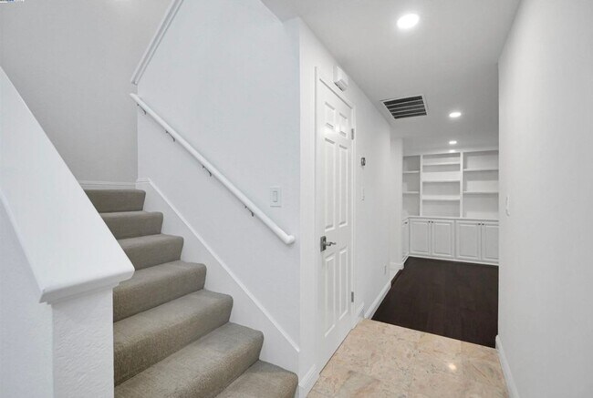 Building Photo - San Ramon 4 Bd / 2.5 Ba Semi Custom Home l...