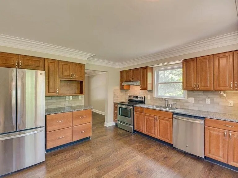 Building Photo - 4206 Highwood Dr