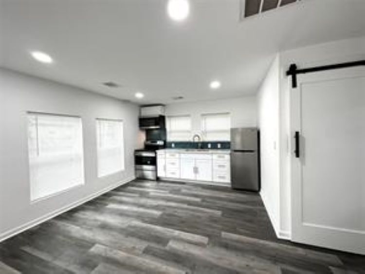 Building Photo - 4318 1st