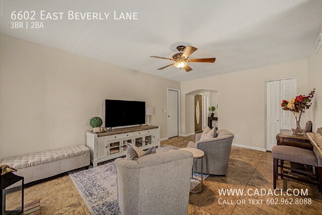 Building Photo - 6602 E Beverly Ln