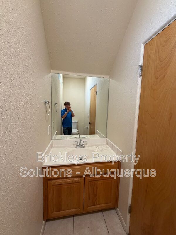 Building Photo - 1612 3rd St SW