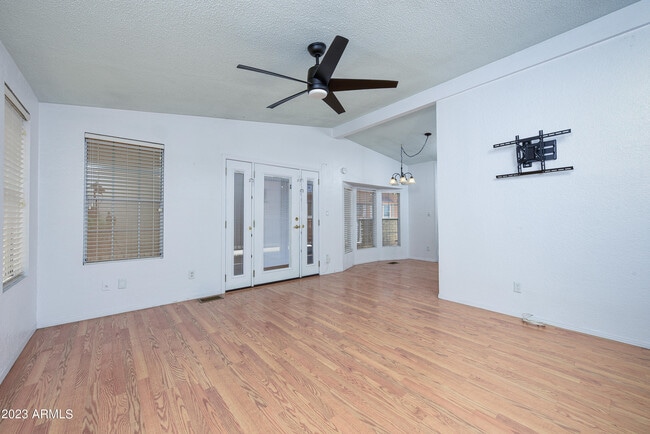 Building Photo - 6178 S Pinehurst Dr