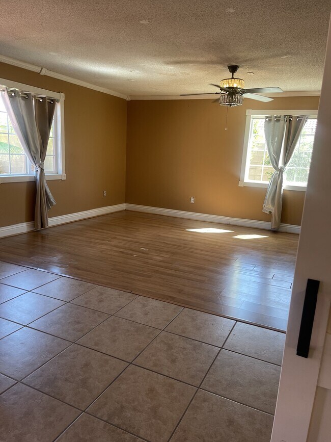 Building Photo - 82281 Rebecca Ct