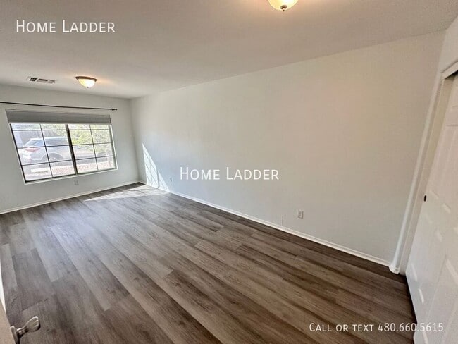 Building Photo - 13201 W Rimrock-