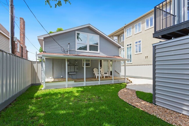 Building Photo - 2005 Portsmouth St