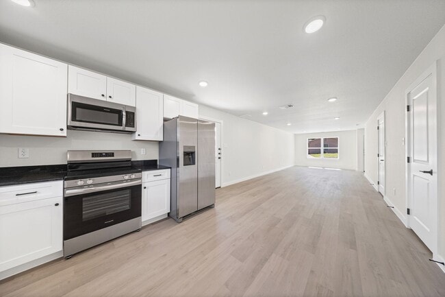 Building Photo - Brand New, Modern, and Ready for You in Temple, TX!