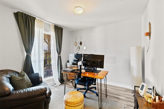 Building Photo - 615 Ashlen Dr