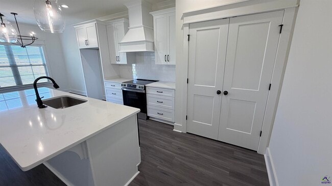 Building Photo - 531 Bristleleaf Path