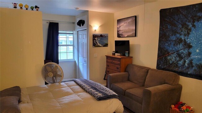 Building Photo - 1283 Cecil Ave