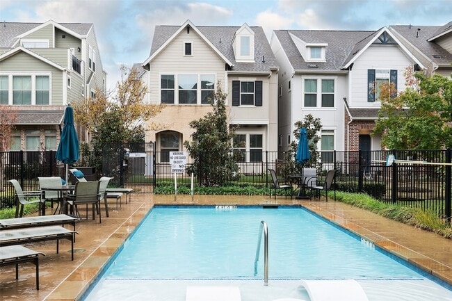 Building Photo - 1115 Manacor Ln