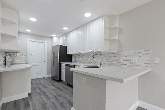 Building Photo - 152 Santa Barbara Way