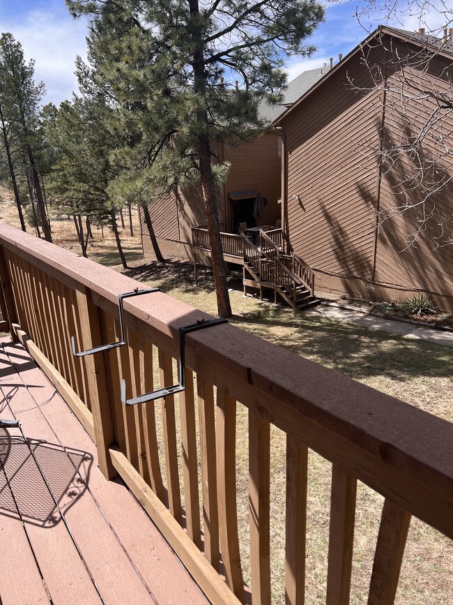 Building Photo - 205 Racquet Dr