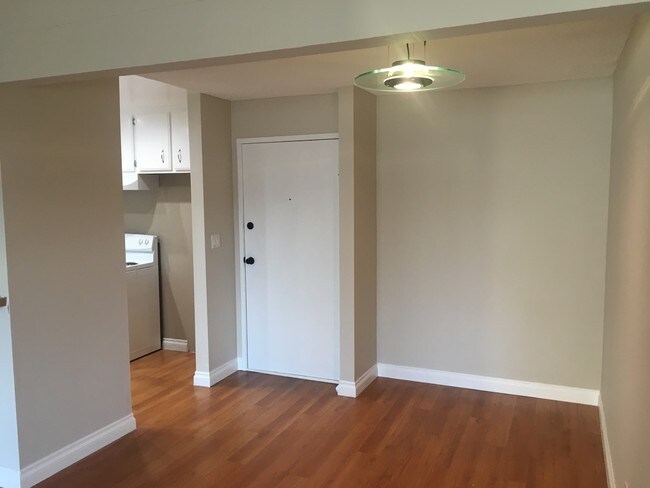 Building Photo - 21801 Roscoe Blvd