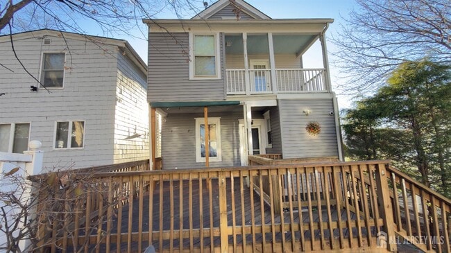 Building Photo - 55 Suydam St