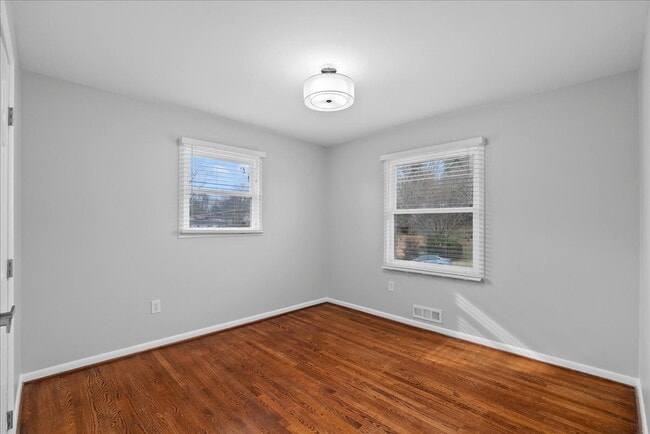 Building Photo - "Spacious 5-Bed split level Gem with Finished Basement & Fireplace on Brompton St, West Springfie...