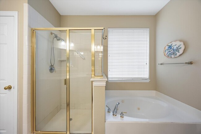 Building Photo - 619 Loch View Ct