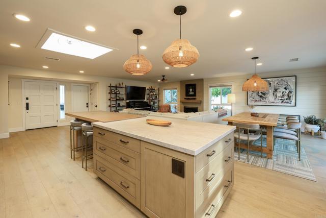 Building Photo - 667 Solana Hills Ct