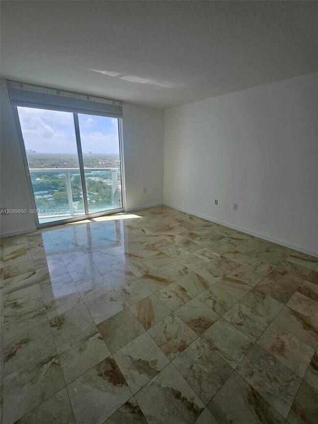Building Photo - 2101 Brickell Ave