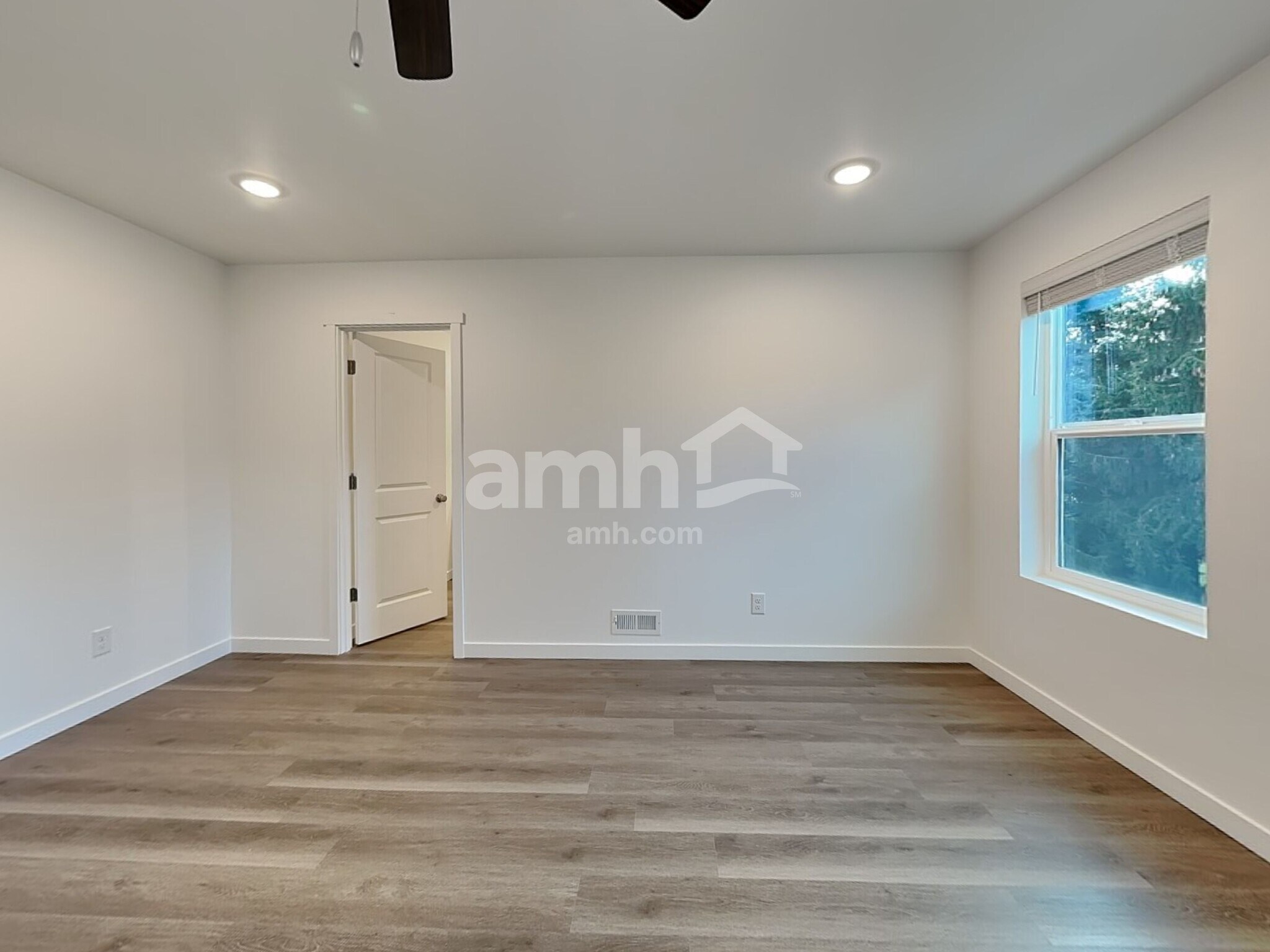 Building Photo - 5109 Turnstone St SE