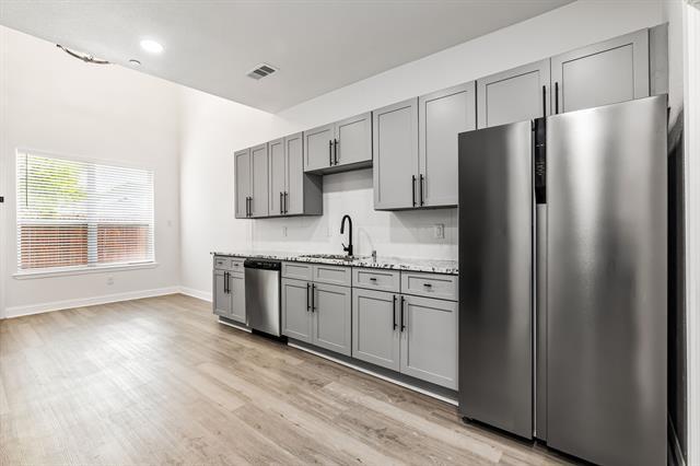 Building Photo - 3242 Wexford Dr