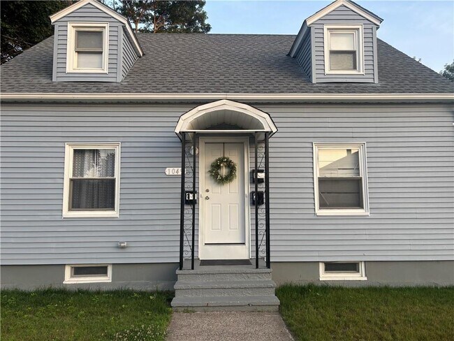 Primary Photo - 1049 Central Ave