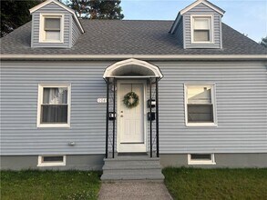 Building Photo - 1049 Central Ave