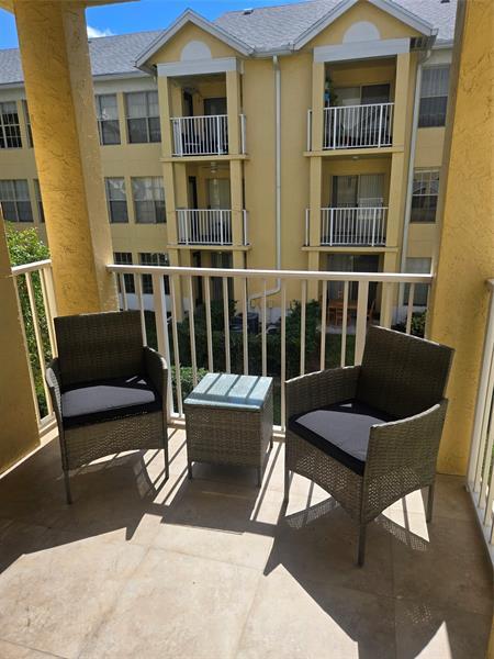 Building Photo - 6323 La Costa Dr