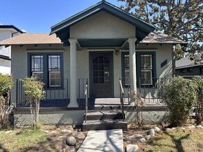 Building Photo - 930 N Fairview St