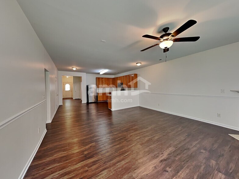 Building Photo - 7423 Mary Jo Helms Dr