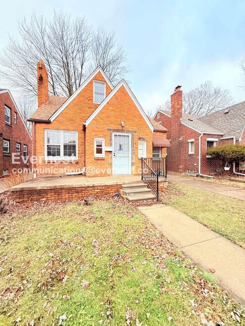 Building Photo - 11009 Roxbury St