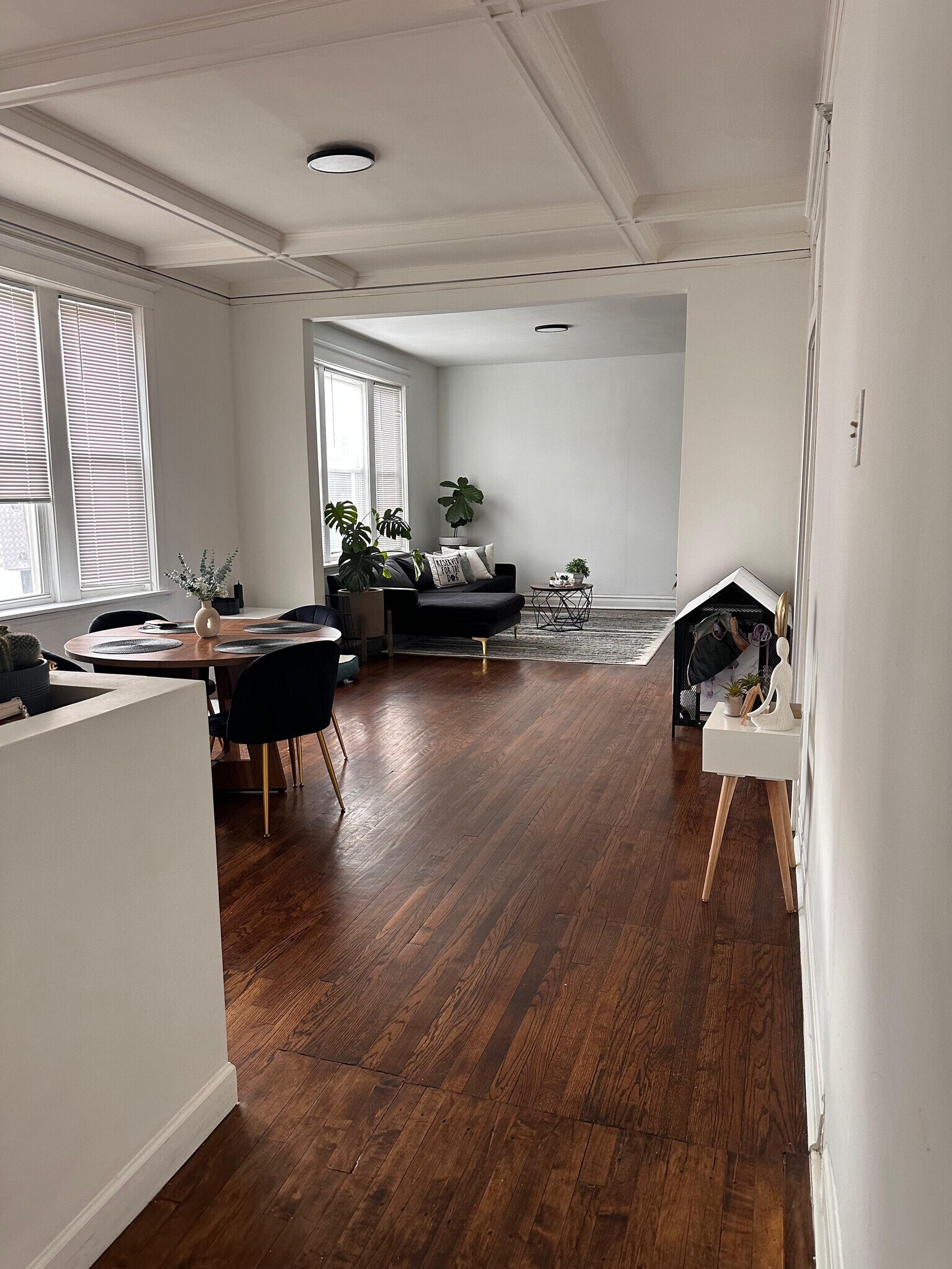 Dinning room - 3706 W Roscoe St