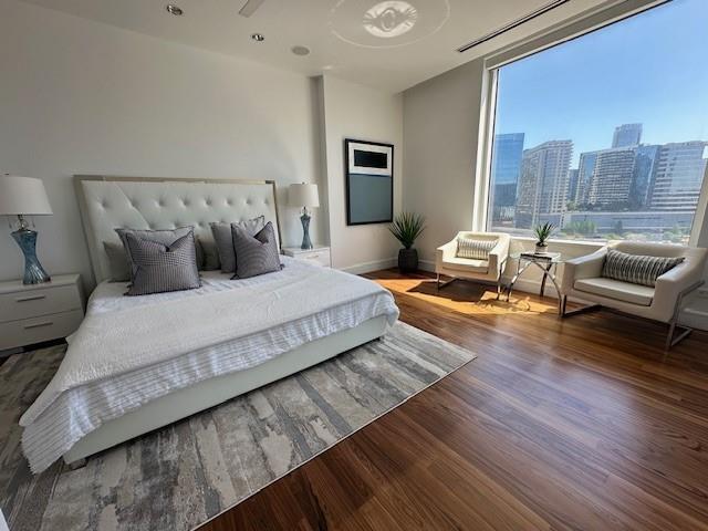 Building Photo - 2408 Victory Park Ln