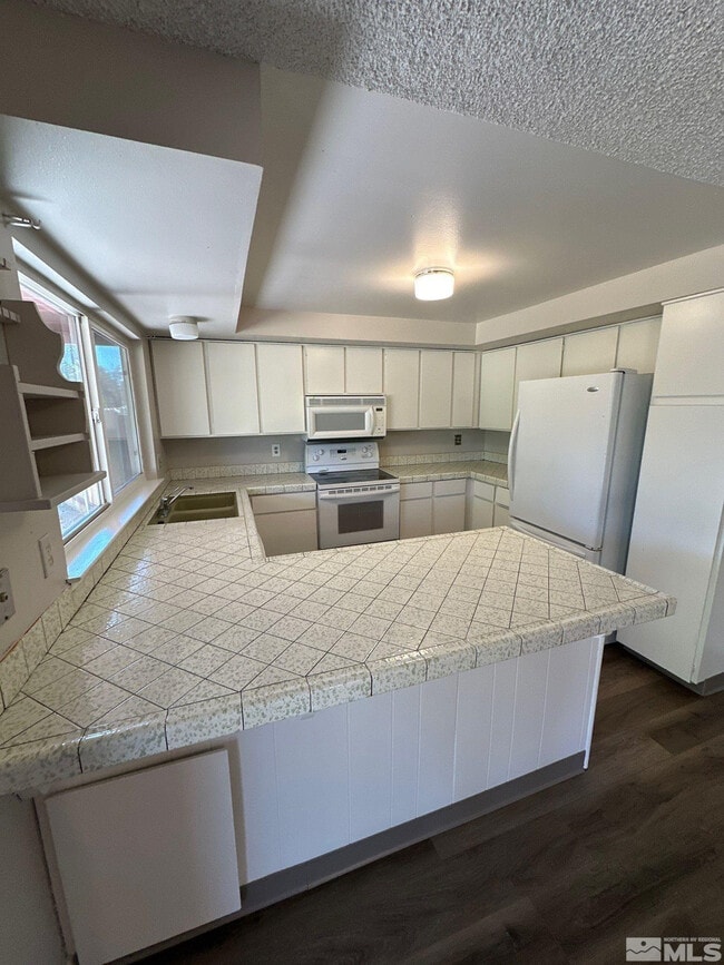 Building Photo - 462 Steffanie Way