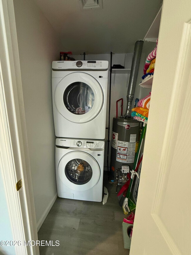 Building Photo - 170 Cherry Quay Rd