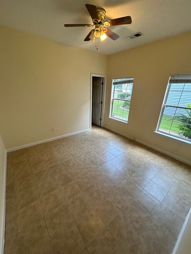 Building Photo - 1225 Ambling Way Dr