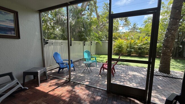 Building Photo - Charming 2/2 Seasonal Rental in Sarasota – Minutes from the Beach! Private Courtyard Included!!