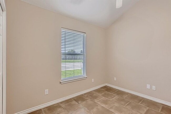 Building Photo - 3032 Douglas Fir Dr