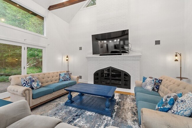 Building Photo - 34 Wildmeadow Rd