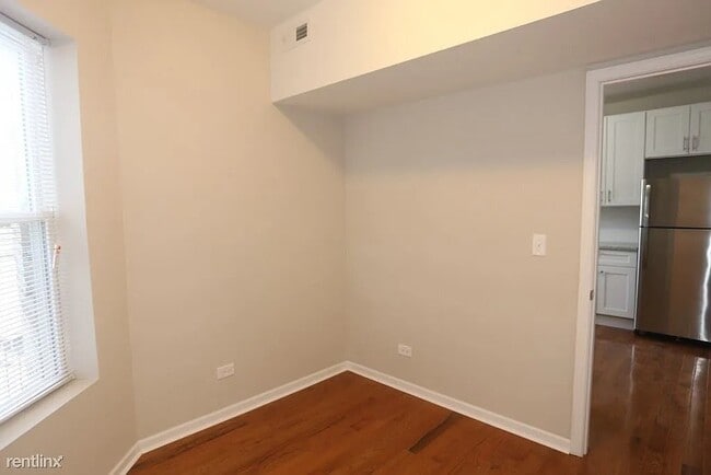 Building Photo - 3916 W Altgeld St