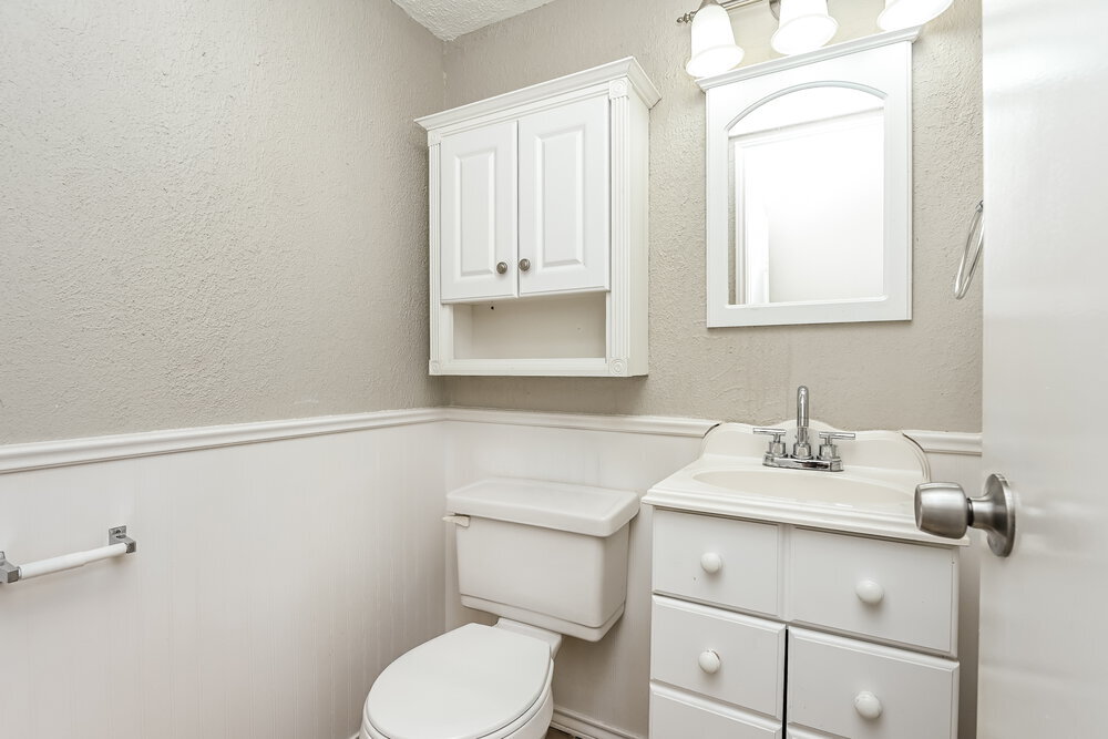 Building Photo - 4844 Thistledown Dr