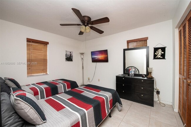 Building Photo - 11909 SW 48th Ct