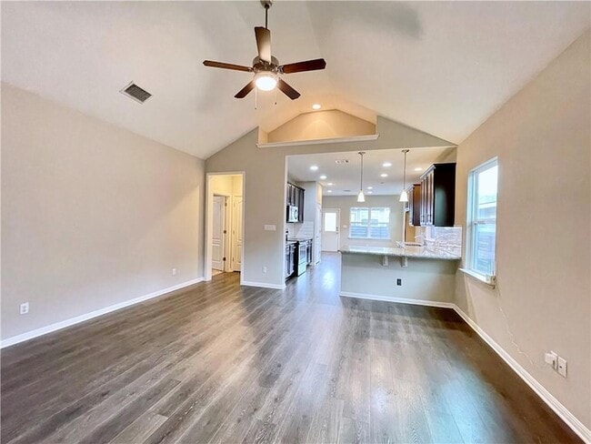 Building Photo - 710 Coconut Grove St