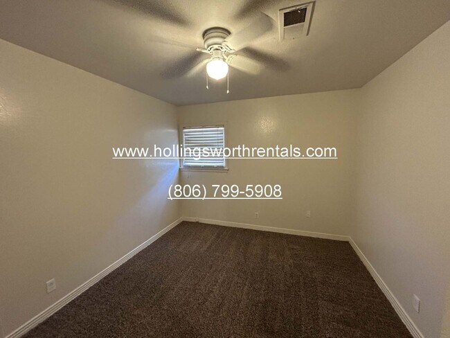 Building Photo - 3 Bedroom 2 bath 1 car Garage w/ Storage Shed